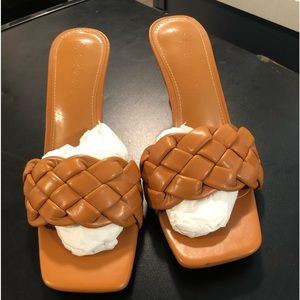 Brown rust colored heels / open toe NWOT
